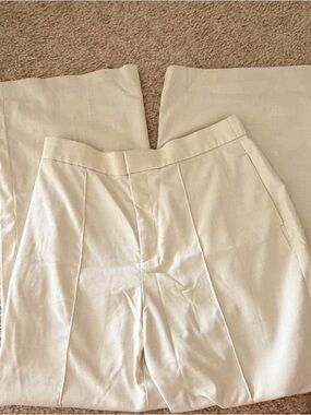 Uniqlo Cream High-Waist Pleated Trousers